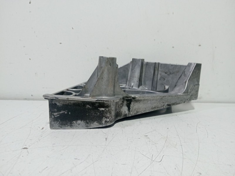 Recambio de soporte motor derecho para seat ibiza (6j5) referencia OEM IAM 03L199207A  