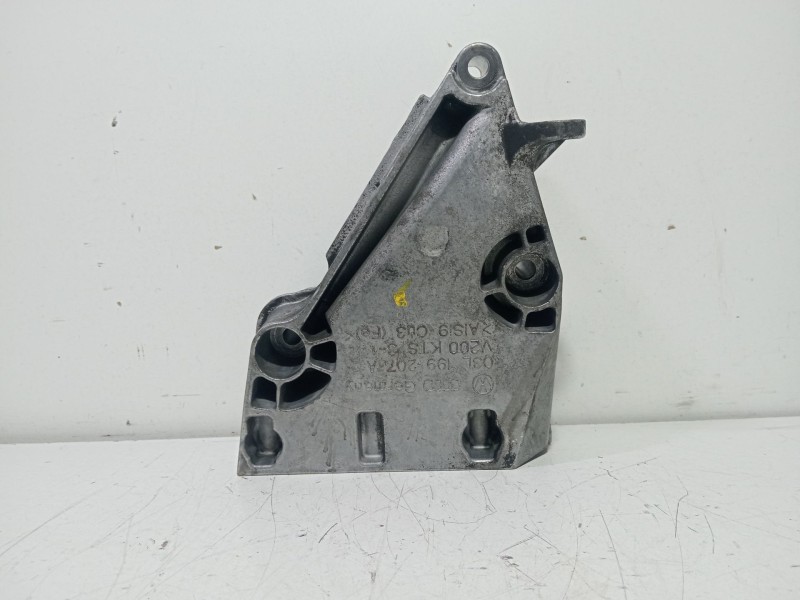 Recambio de soporte motor derecho para seat ibiza (6j5) referencia OEM IAM 03L199207A  
