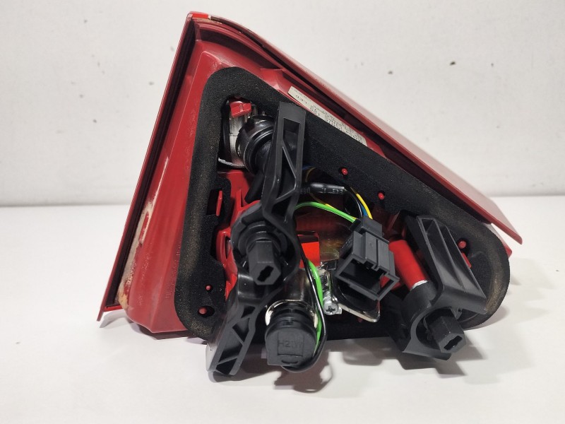 Recambio de piloto trasero izquierdo interior para audi a5 (8t3) 2.0 tdi referencia OEM IAM 8T0945093A  