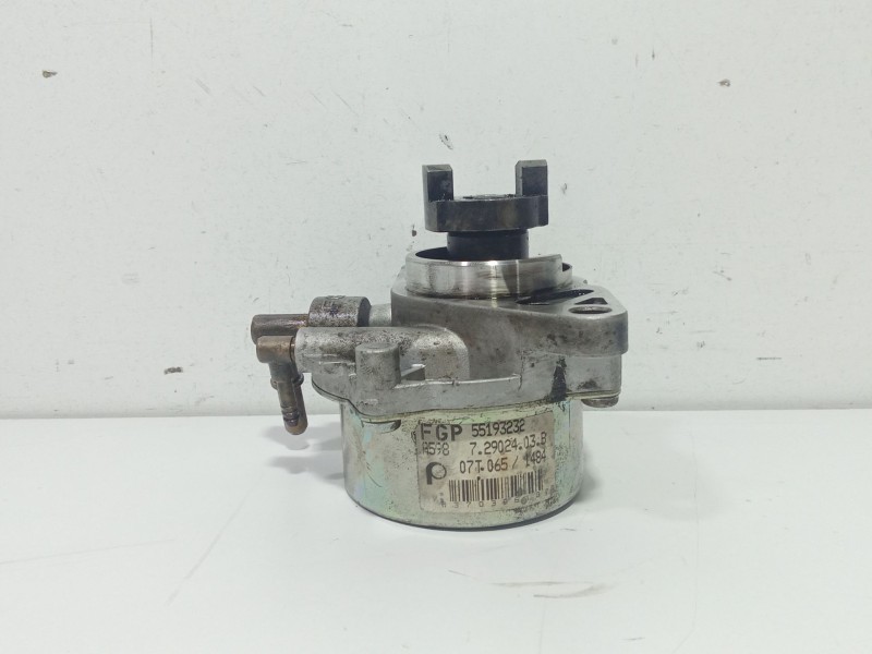 Recambio de depresor freno / bomba vacio para opel astra gtc cosmo referencia OEM IAM 55193232  
