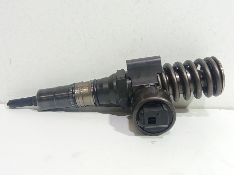 Recambio de inyector para audi a6 berlina (4f2) 2.0 tdi referencia OEM IAM 03G130073G  