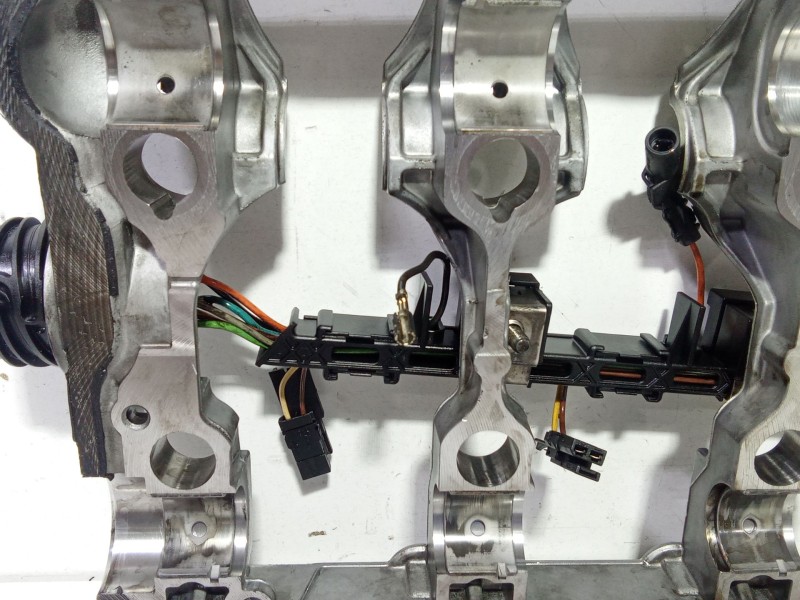 Recambio de culatin para audi a6 berlina (4f2) 2.0 tdi referencia OEM IAM 03G103308C  