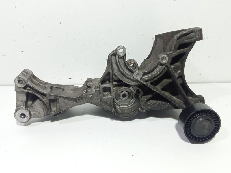 Recambio de soporte alternador para audi a6 c6 (4f2) 3.0 tdi quattro referencia OEM IAM 03G903143D  