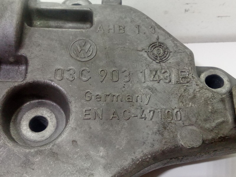 Recambio de soporte alternador para volkswagen scirocco (137) 1.4 tsi (90kw) referencia OEM IAM 03C903143B  