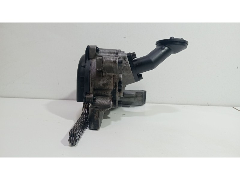 Recambio de bomba aceite para volkswagen golf vi (5k1) 1.4 tsi referencia OEM IAM 03C103669  