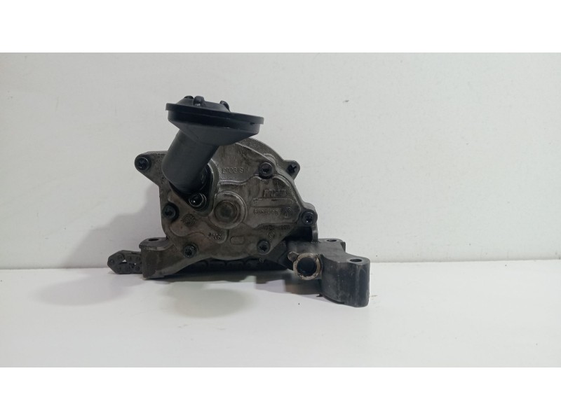 Recambio de bomba aceite para volkswagen golf vi (5k1) 1.4 tsi referencia OEM IAM 03C103669  