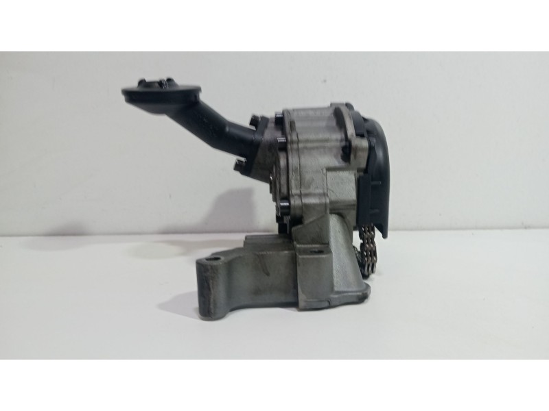 Recambio de bomba aceite para volkswagen golf vi (5k1) 1.4 tsi referencia OEM IAM 03C103669  