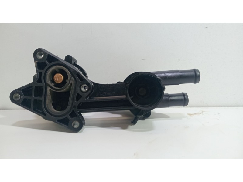 Recambio de termostato para volkswagen golf vi (5k1) 1.4 16v tsi referencia OEM IAM 03c121118  