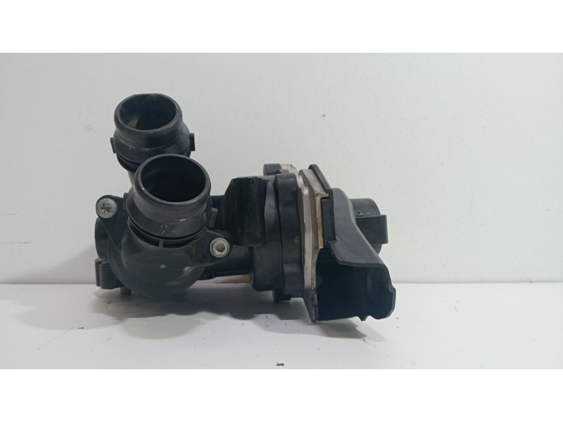 Recambio de bomba agua para audi a5 (8t3) 2.0 tfsi referencia OEM IAM 06J121026  
