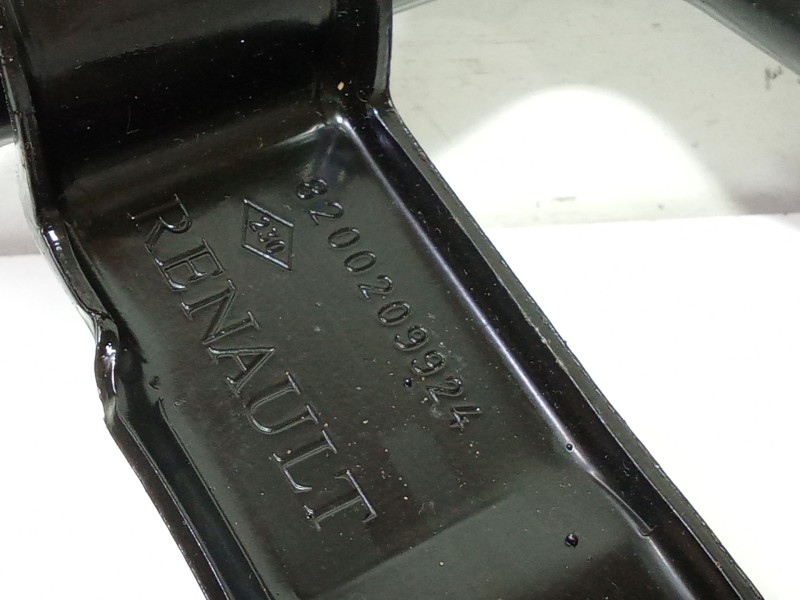 Recambio de tubo para renault master ii autobús (jd) 2.5 dci referencia OEM IAM 8200209924  