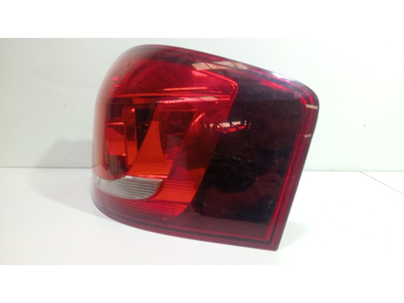 Recambio de piloto trasero derecho para audi a3 (8p1) 1.6 tdi referencia OEM IAM 8P3945096  