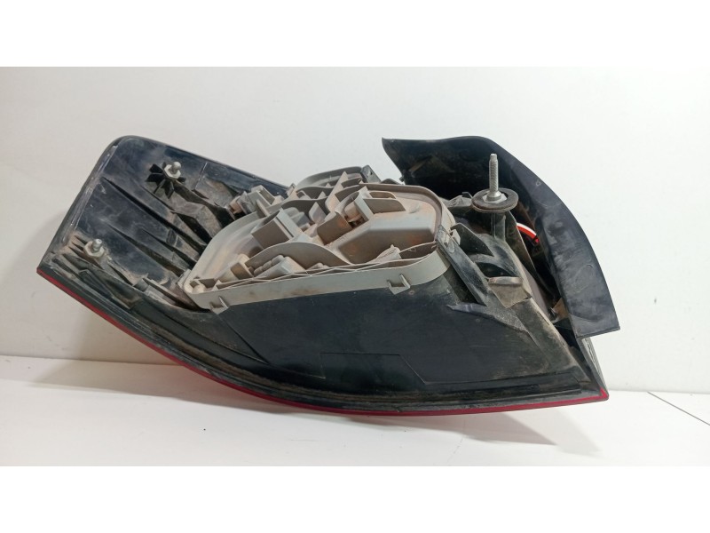 Recambio de piloto trasero derecho para audi a3 (8p1) 1.6 tdi referencia OEM IAM 8P3945096  