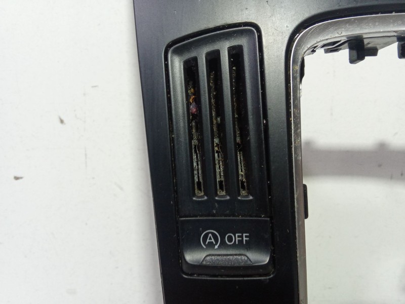 Recambio de moldura para audi a5 (8t3) 2.0 tdi referencia OEM IAM 8K0864261  