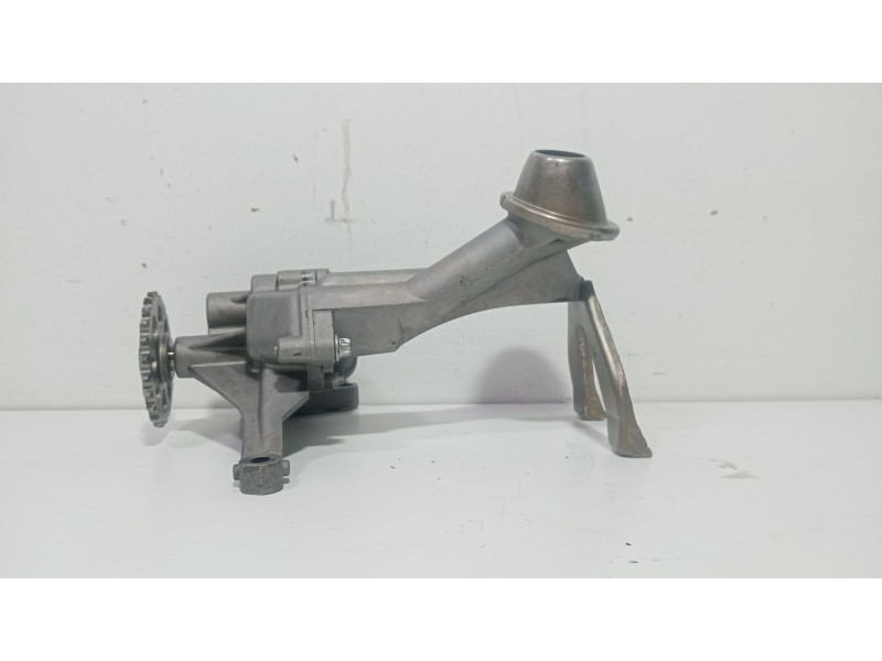 Recambio de bomba aceite para mercedes-benz sprinter (w901,w903) combi 2.9 turbodiesel referencia OEM IAM 6061810901  