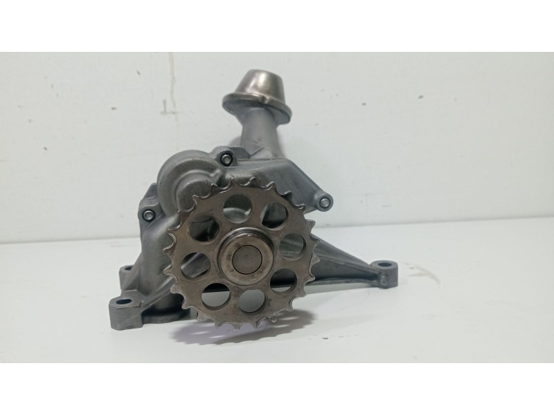 Recambio de bomba aceite para mercedes-benz sprinter (w901,w903) combi 2.9 turbodiesel referencia OEM IAM 6061810901  