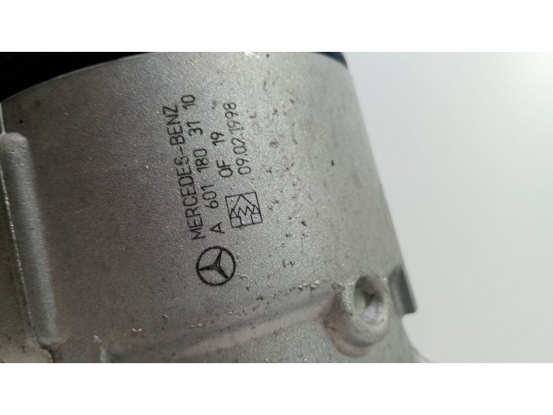 Recambio de soporte filtro aceite para mercedes-benz sprinter (w901,w903) combi 208 d (901.3/902.371-372) referencia OEM IAM A60