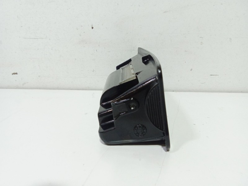 Recambio de cenicero para audi a3 (8p1) 1.6 tdi referencia OEM IAM 8P0857575  