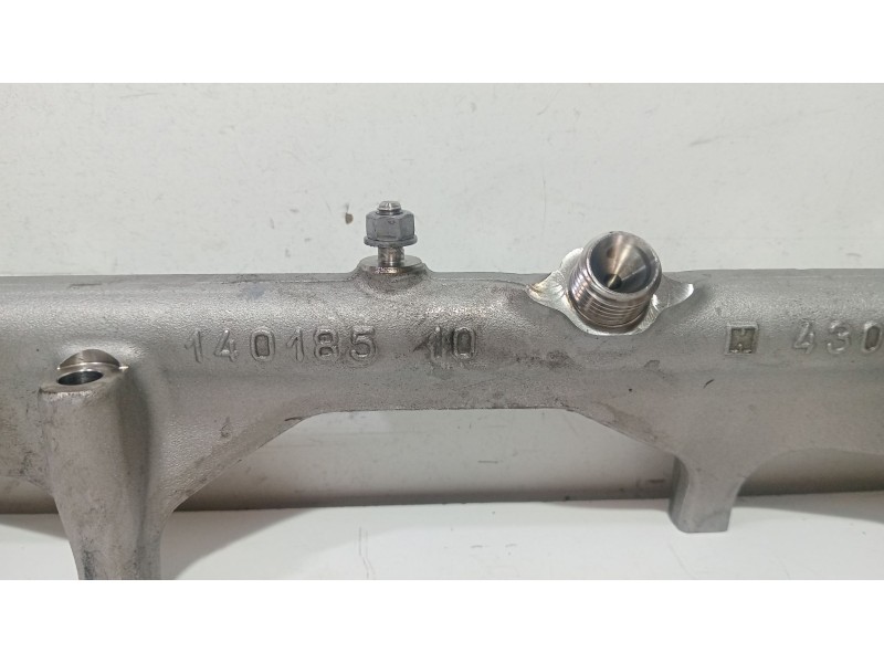 Recambio de rampa inyectora para bmw x1 (f48) xdrive 20 i referencia OEM IAM 14018510  