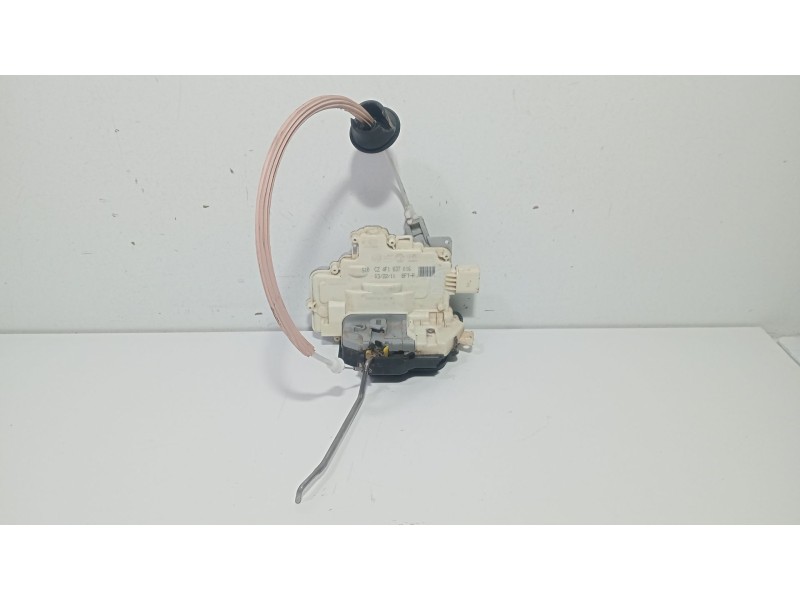 Recambio de cerradura puerta delantera derecha para audi a3 (8p1) 1.6 tdi referencia OEM IAM 4F1837016  