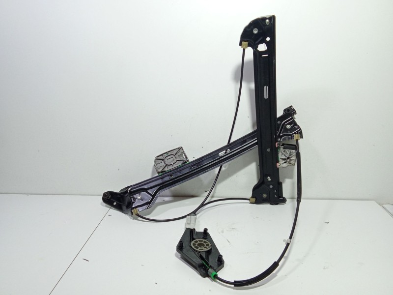 Recambio de elevalunas delantero izquierdo para volkswagen passat cc b6 (357) 2.0 tdi referencia OEM IAM 989582  