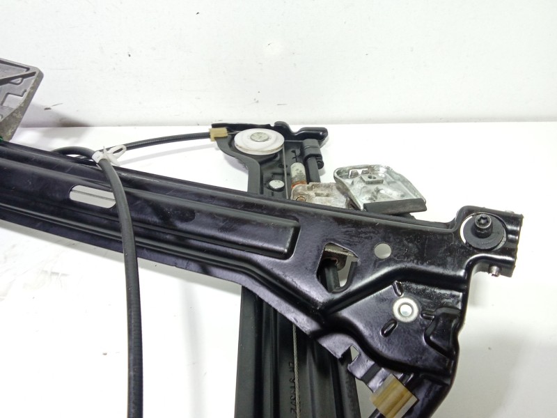 Recambio de elevalunas delantero izquierdo para volkswagen passat cc b6 (357) 2.0 tdi referencia OEM IAM 989582  