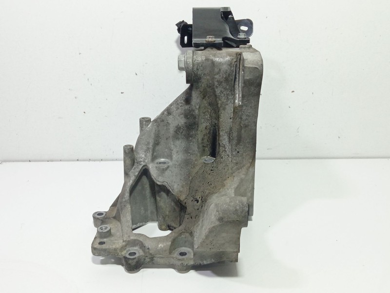 Recambio de soporte bomba inyeccion para opel insignia a (g09) 2.0 cdti (68) referencia OEM IAM 55566002  