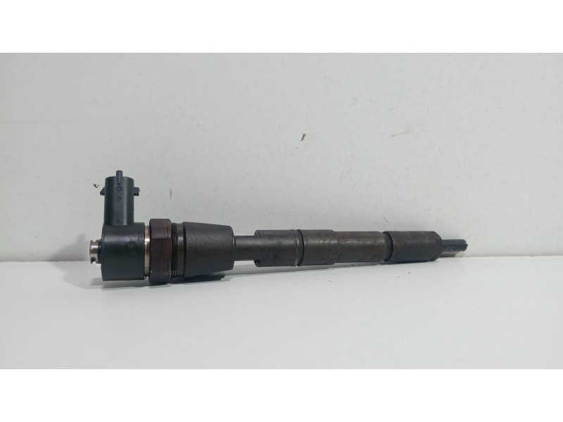 Recambio de inyector para opel insignia a (g09) 2.0 cdti (68) referencia OEM IAM 0445110327  