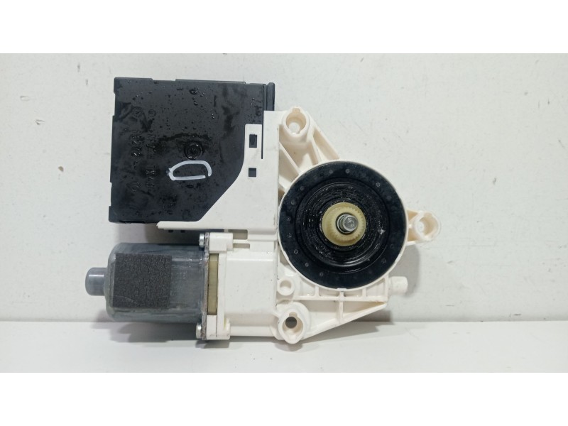 Recambio de motor elevalunas delantero derecho para audi a3 (8p1) 1.6 tdi referencia OEM IAM 8p0959802  