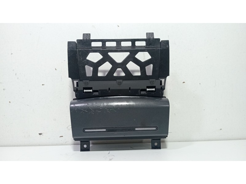 Recambio de cenicero para audi a3 (8p1) 1.6 tdi referencia OEM IAM 8p0857951  
