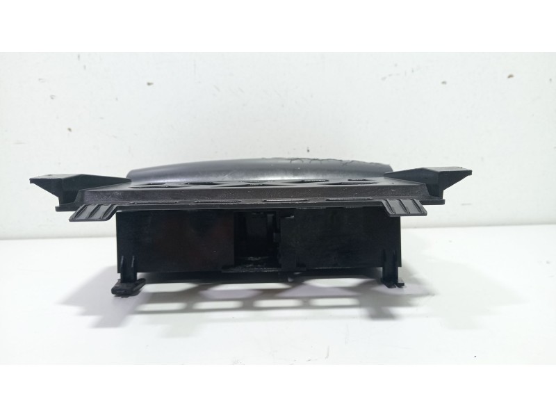 Recambio de cenicero para audi a3 (8p1) 1.6 tdi referencia OEM IAM 8p0857951  