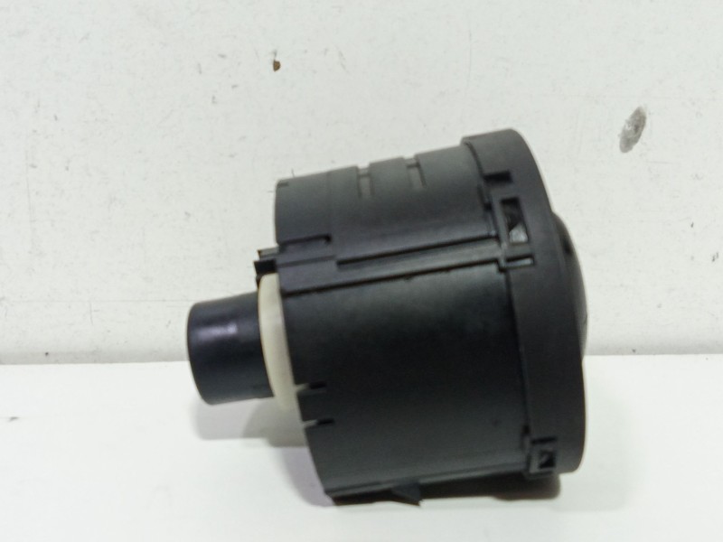 Recambio de mando luces para volkswagen passat berlina (3c2) 2.0 tdi referencia OEM IAM 1K0941431A  