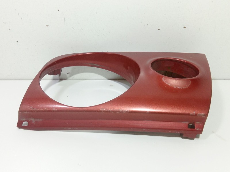 Recambio de molduras delanteras para nissan terrano ii (r20) 2.7 td 4wd referencia OEM IAM 624117F  