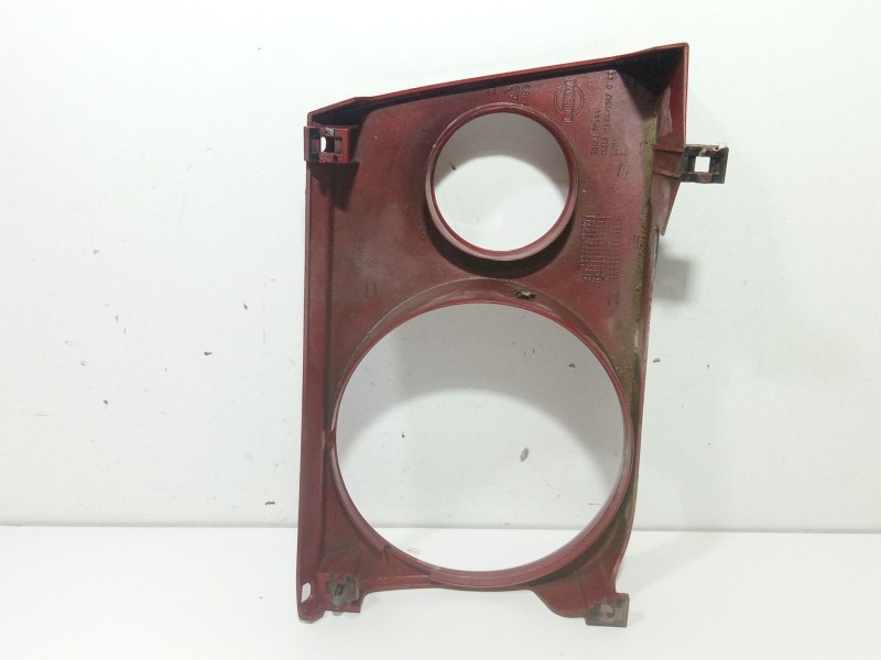 Recambio de molduras delanteras para nissan terrano ii (r20) 2.7 td 4wd referencia OEM IAM 624117F  