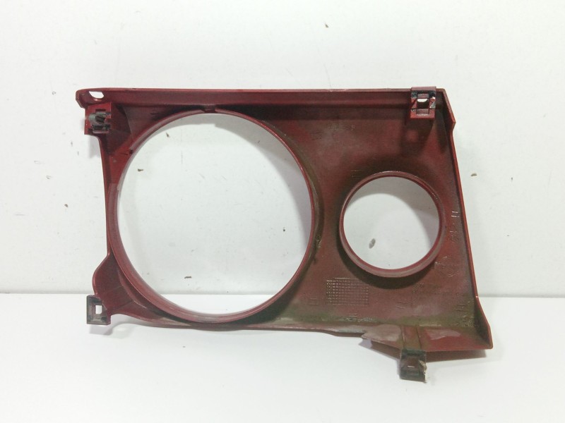 Recambio de molduras delanteras para nissan terrano ii (r20) 2.7 td 4wd referencia OEM IAM 624117F  