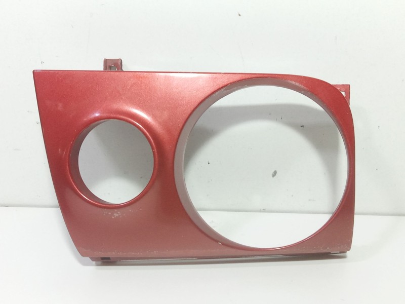 Recambio de molduras delanteras para nissan terrano ii (r20) 2.7 td 4wd referencia OEM IAM 624107F  