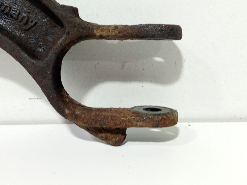 Recambio de soporte brazo suspension delantero derecho para audi a5 (8t3) 2.0 tdi referencia OEM IAM 8K0413  