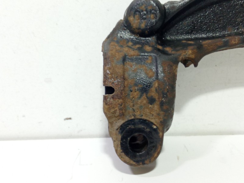 Recambio de soporte brazo suspension delantero derecho para audi a5 (8t3) 2.0 tdi referencia OEM IAM 8K0413  