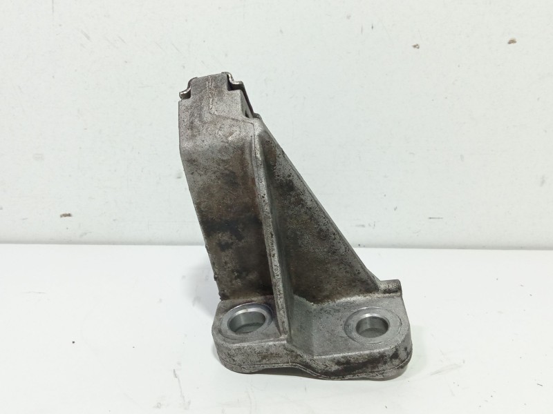 Recambio de soporte motor para renault megane ii berlina 3p confort authentique referencia OEM IAM 8200371715  