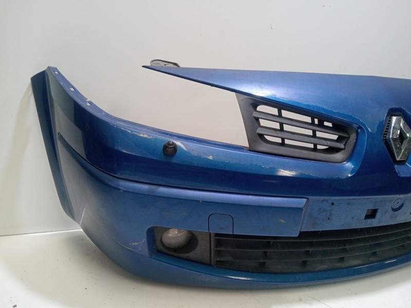 Recambio de paragolpes delantero para renault megane ii berlina 3p confort authentique referencia OEM IAM 620223579R  