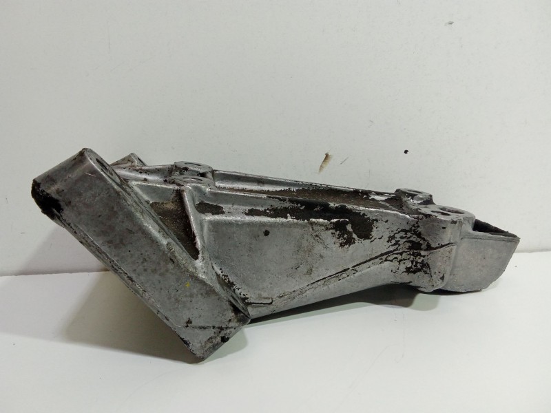 Recambio de soporte motor izquierdo para mercedes-benz sprinter 02.00  caja abierta 2.2 cdi cat referencia OEM IAM A6122230004   Recambio de soporte motor izquierdo para mercedes-benz sprinter 02.00  caja abierta 2.2 cdi cat referencia OEM IAM A6122230004