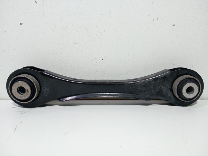 Recambio de brazo suspension superior trasero izquierdo para bmw 3 (f30, f80) 318 d referencia OEM IAM 6792539  
