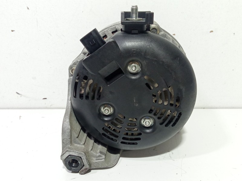 Recambio de alternador para bmw 3 (f30, f80) 318 d referencia OEM IAM 12317640875  