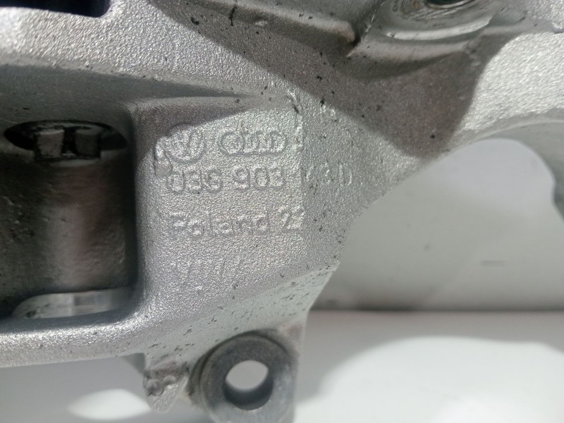 Recambio de soporte alternador para seat leon (1p1) 2.0 tdi referencia OEM IAM 03G903143   Recambio de soporte alternador para seat leon (1p1) 2.0 tdi referencia OEM IAM 03G903143