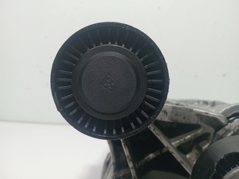 Recambio de soporte alternador para seat leon (1p1) 2.0 tdi referencia OEM IAM 03G903143   Recambio de soporte alternador para seat leon (1p1) 2.0 tdi referencia OEM IAM 03G903143