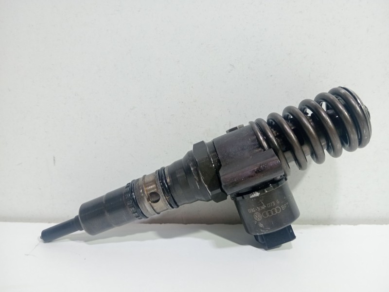 Recambio de inyector para seat leon (1p1) 2.0 tdi referencia OEM IAM 03G130073G   Recambio de inyector para seat leon (1p1) 2.0 tdi referencia OEM IAM 03G130073G