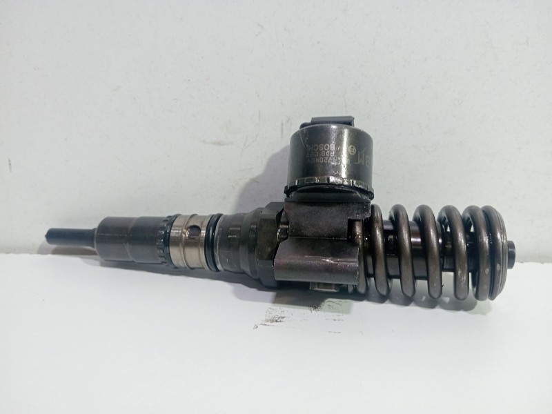 Recambio de inyector para seat leon (1p1) 2.0 tdi referencia OEM IAM 03G130073G   Recambio de inyector para seat leon (1p1) 2.0 tdi referencia OEM IAM 03G130073G