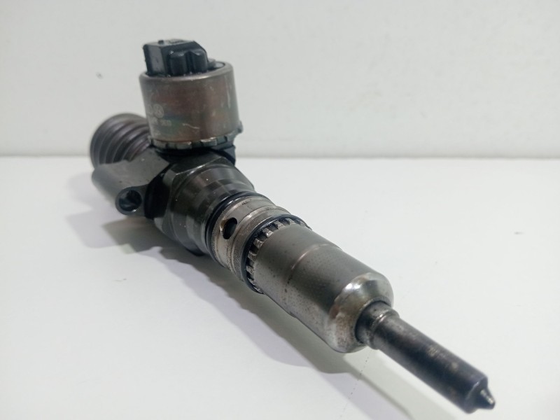 Recambio de inyector para seat leon (1p1) 2.0 tdi referencia OEM IAM 03G130073  