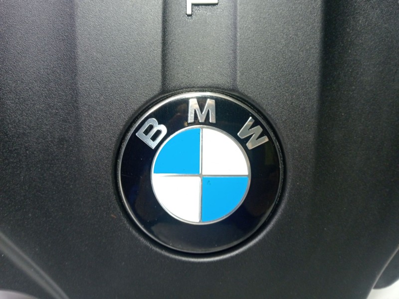 Recambio de tapa motor para bmw 3 (f30, f80) 318 d referencia OEM IAM 1114162083  