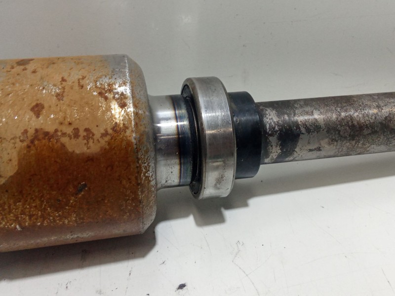 Recambio de transmision delantera derecha para peugeot 407 (6d_) 2.0 hdi 135 (6drhrh, 6drhre, 6drhrg, 6drhrj) referencia OEM IAM