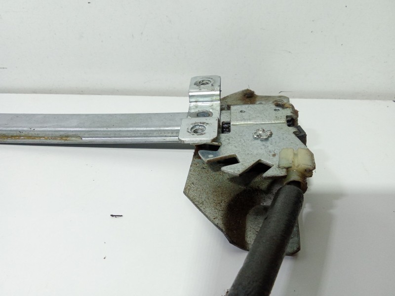 Recambio de elevalunas delantero izquierdo para nissan terrano/terrano.ii (r20) comfort plus referencia OEM IAM D239805454  